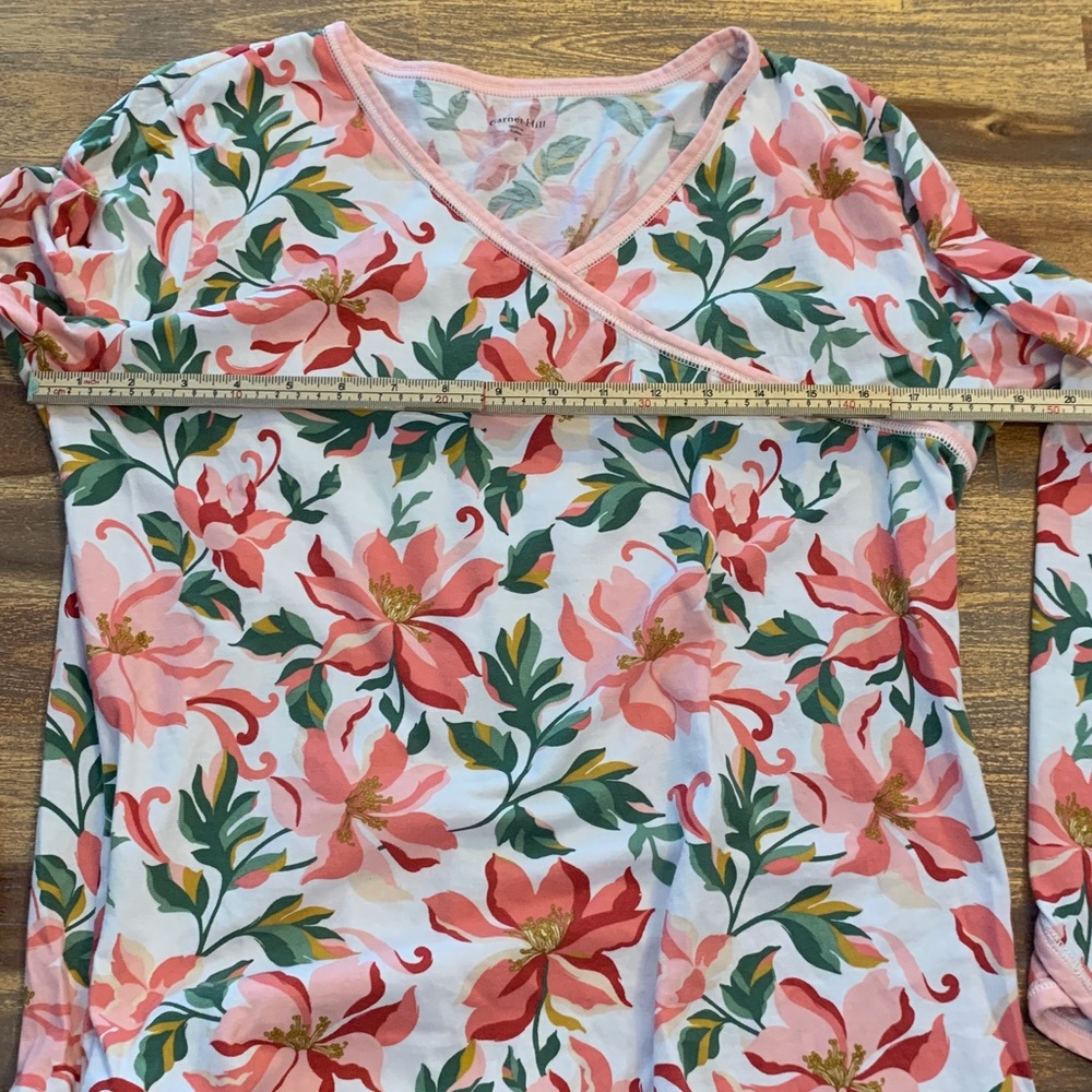 Garnet Hill Asian Wrap floral pajamas. Size small. - Picture 5 of 16